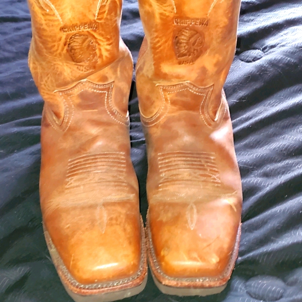 Vibrant Woman's Cowboy boots (horse riding)